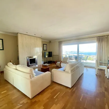 Amazing Sea Views *